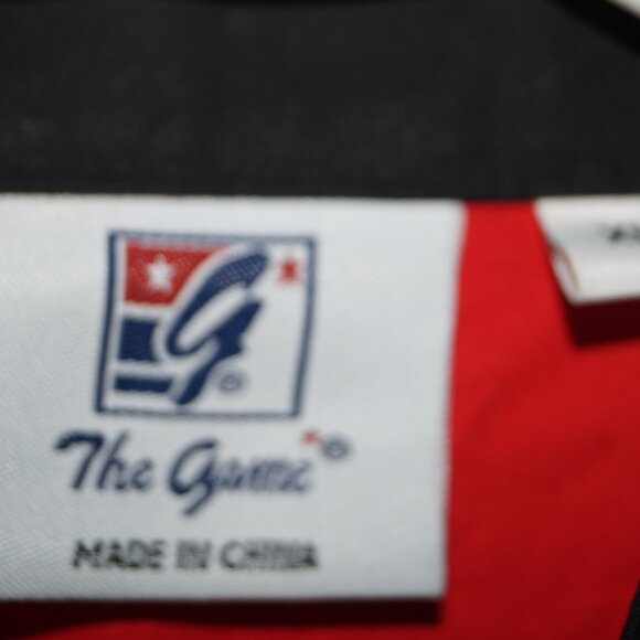 YUM Tournament Fishing Shirt XL Feeding Frenzy New NWOT NOS Embroidered Lures - Picture 5 of 8